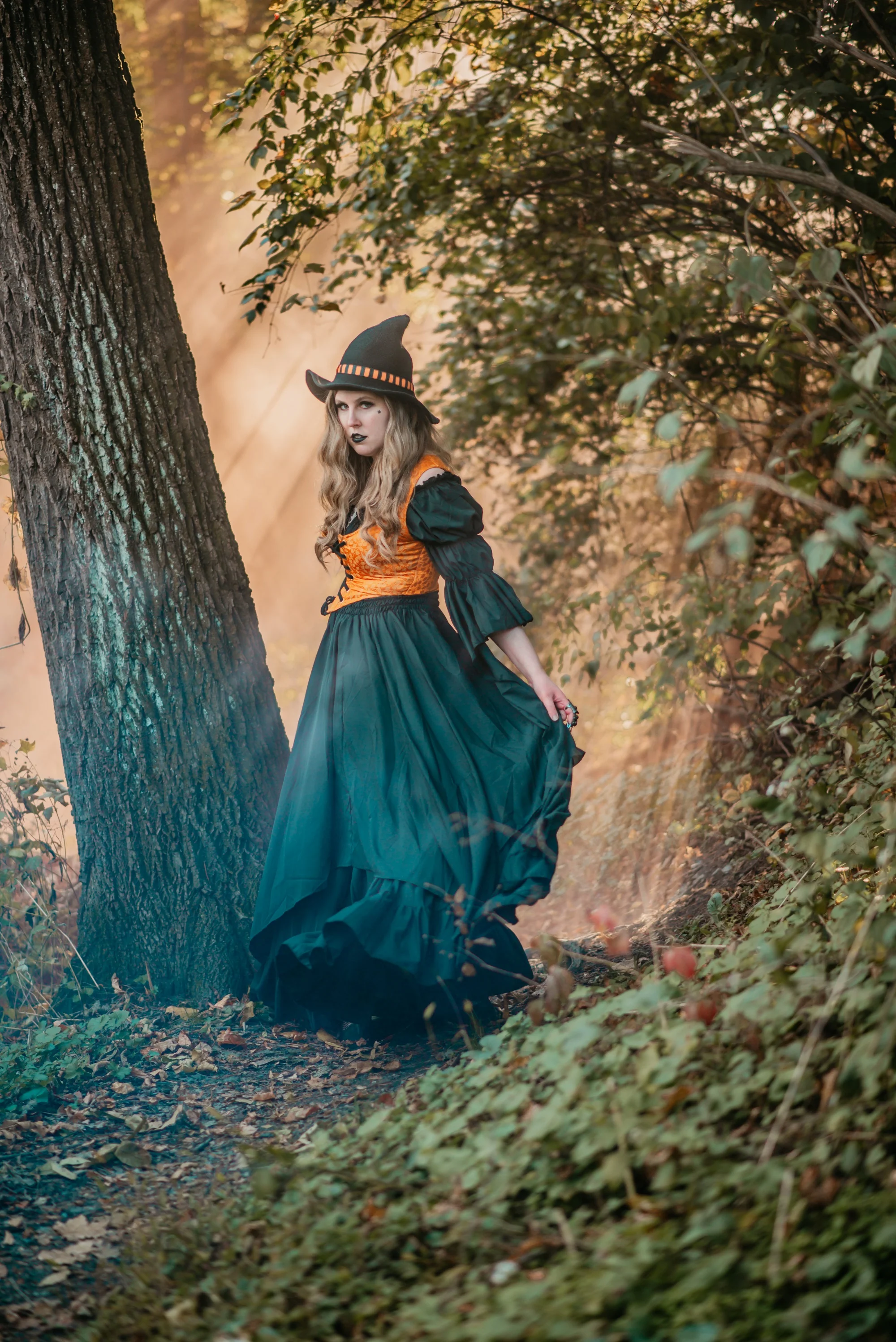 Renaissance women's Costume - Medieval Dress - Sorceress - Fantasy - Brocade Bodice - 3 Piece Witch Cosplay - Reminisce Brand - Image 3